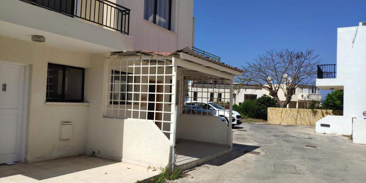 Villa Isabella Townhouse Paphos Exterior foto